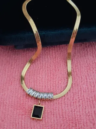 Collar dorado acero con baño de oro