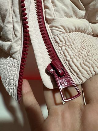 Abrigo Champion bicolor escucho ofertas