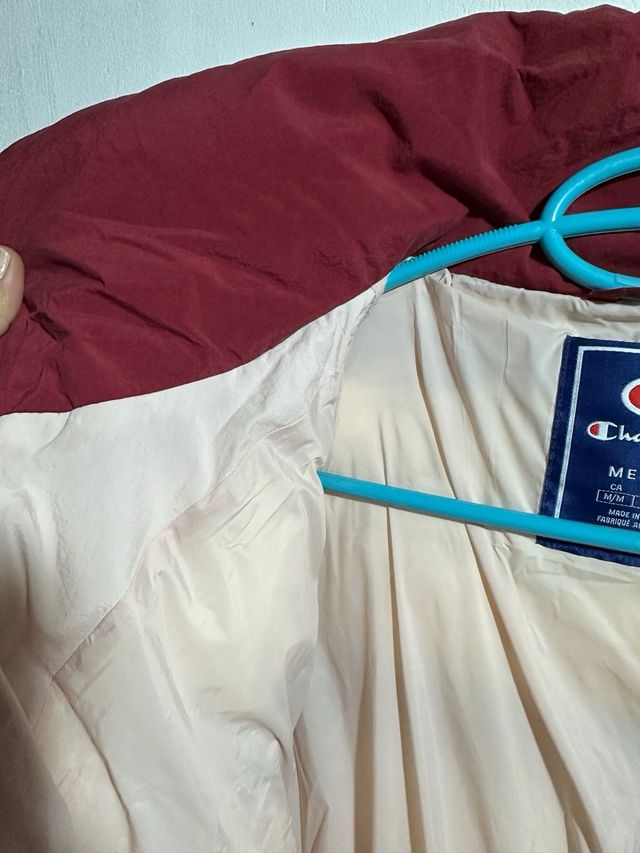 Abrigo Champion bicolor escucho ofertas