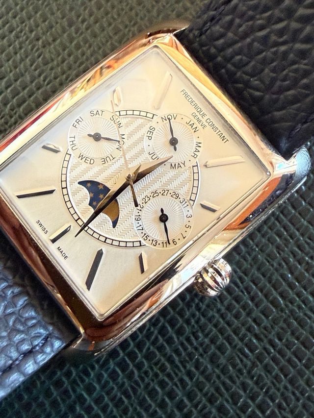 Orologio Frederique Constant Classics Carrée al quarzo