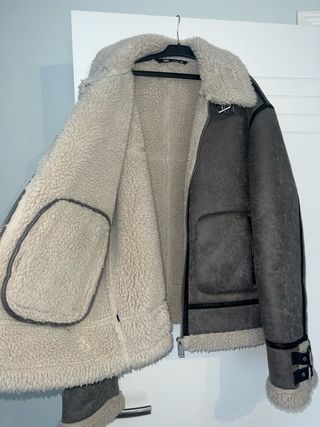 Chaqueta Zara efecto piel forrada