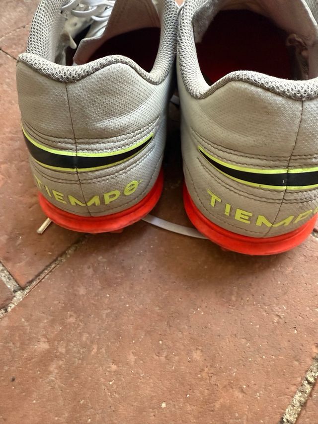 Botas de fútbol Nike Tiempo Talle us 10.5