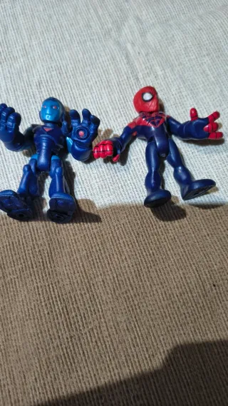Figuras Juguete Spiderman y Blue Marvel
