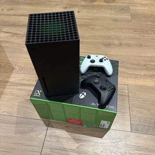 Xbox Series X - 2 Mandos