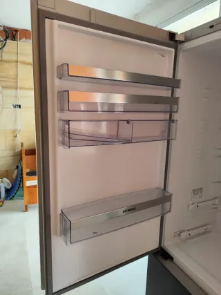 Frigorífico Siemens Cristal negro de 70 cms