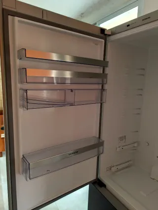 Frigorífico Siemens Cristal negro de 70 cms