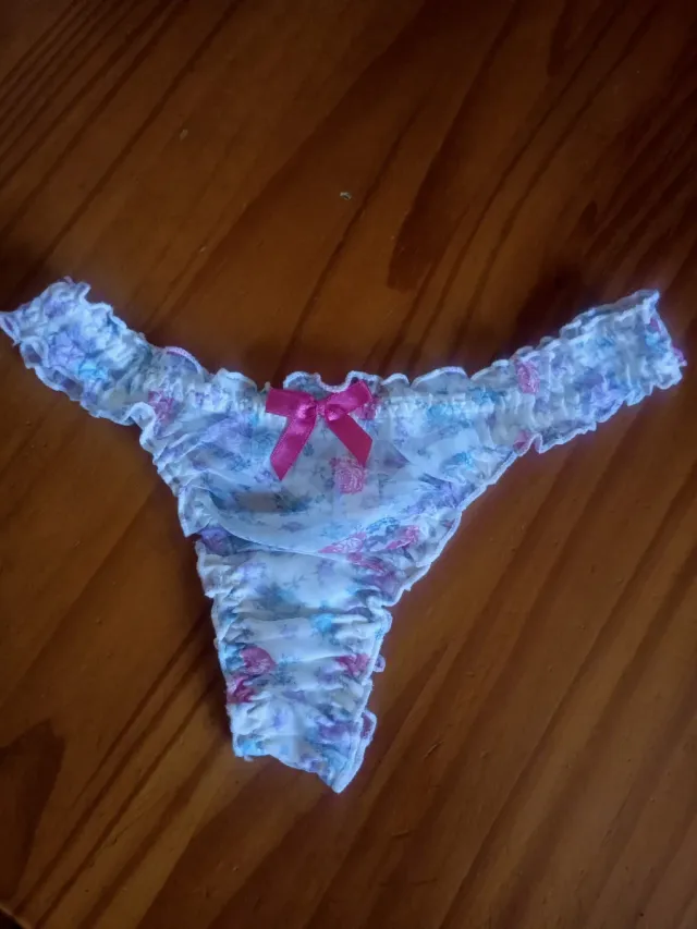 Lencería muy femenina y floral,NUEVA