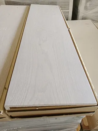 Peldaños escalera y bordes para piscina