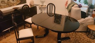 MESA DE COMEDOR CON SILLAS