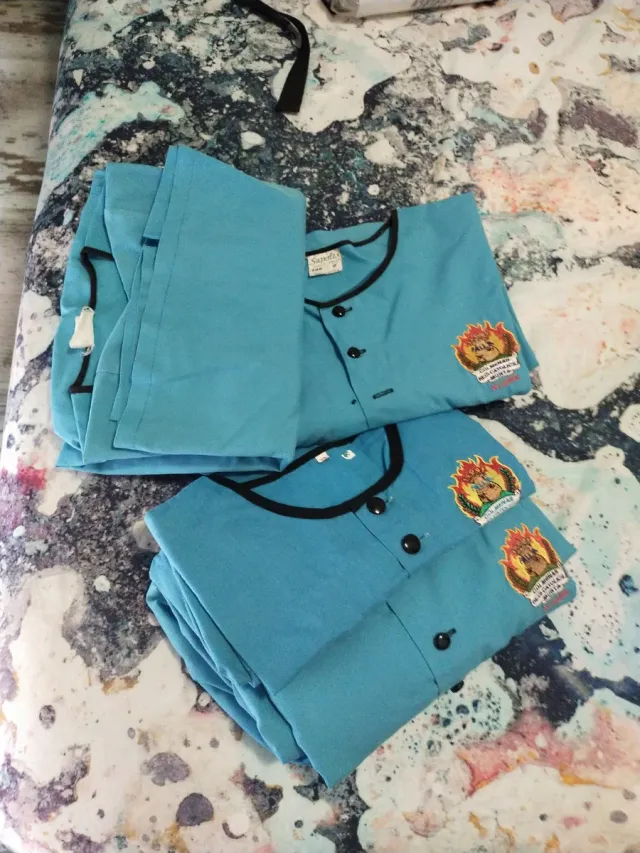 Lote 4 Blusones Falla Colmenar+ regalo 3 Polares