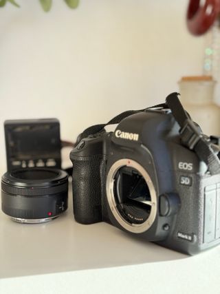 Cámara Canon EOS 5D Mark II + Lente 50mm 1.8 STM