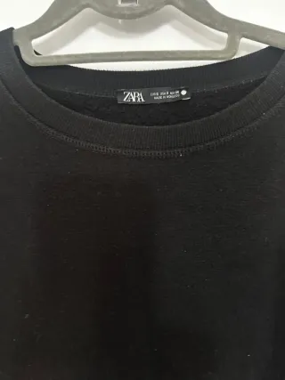 Jersey ZARA mangas abullonadas negro