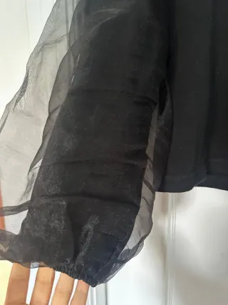 Jersey ZARA mangas abullonadas negro