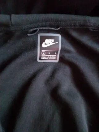 Chaqueta Nike Tech Fleece Negra y Gris