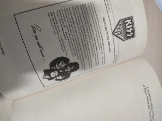 Libro Musical KISS di Pierfrancesco Atzori