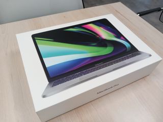 MacBook Pro M1 (2020) – 13.3” – 470€ – BCN