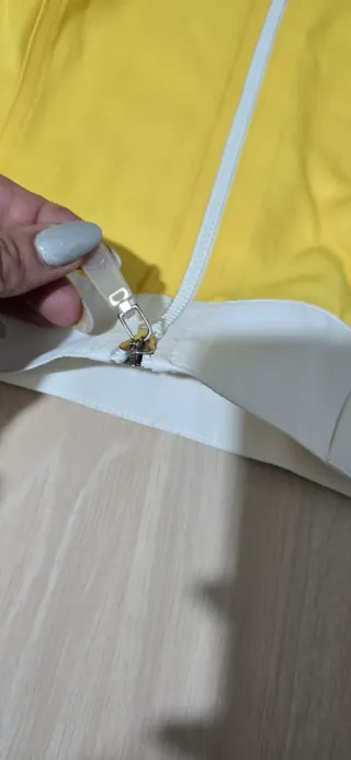 Top STATE OF CLAUDE MONTANA giallo e bianco