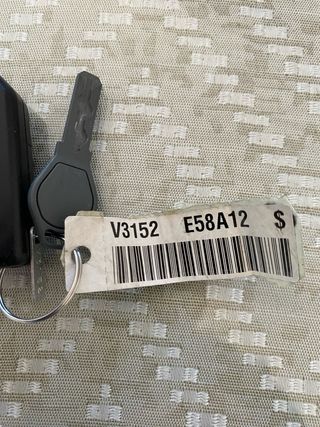 Baúl moto BMW negro está nuevo