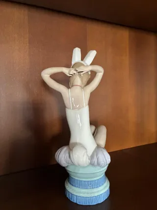 Figuras Lladró Kitty Girl y Bunny Girl.