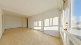 Piso en venta en Poligono Sur - La Oliva - Letanías en Sevilla