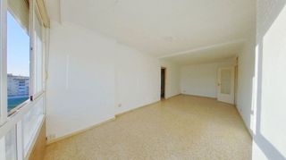 Piso en venta en Poligono Sur - La Oliva - Letanías en Sevilla