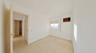 Piso en venta en Poligono Sur - La Oliva - Letanías en Sevilla