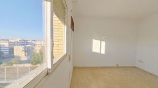 Piso en venta en Poligono Sur - La Oliva - Letanías en Sevilla