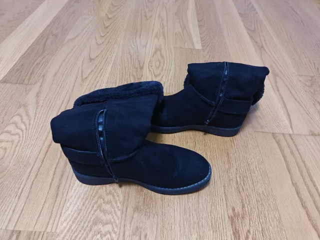 Botas altas negras con pelo