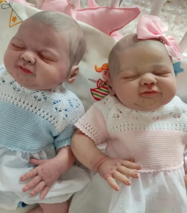 Muñecos gemelos niño y niña artesanales