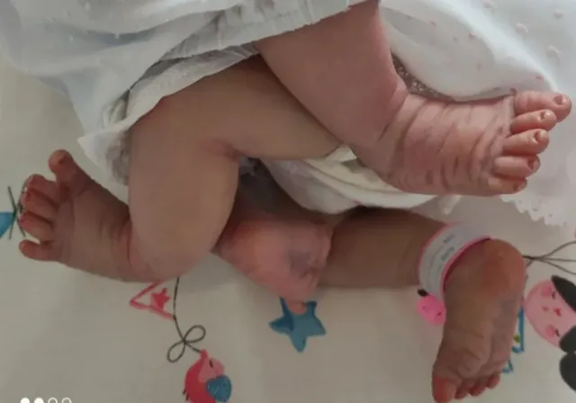 Muñecos gemelos niño y niña artesanales