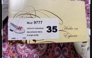 Vestido y zapatos de Comunión