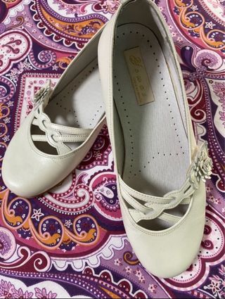 Vestido y zapatos de Comunión