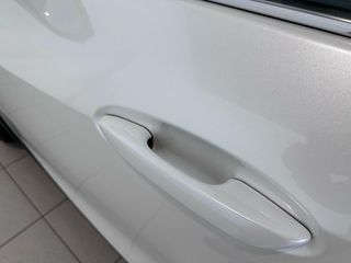 Lexus UX  2.0 250h Premium 2WD