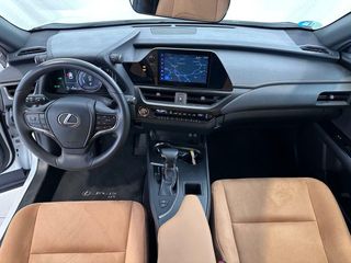 Lexus UX  2.0 250h Premium 2WD