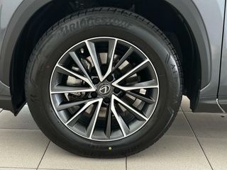 Lexus NX 350h Premium 2WD