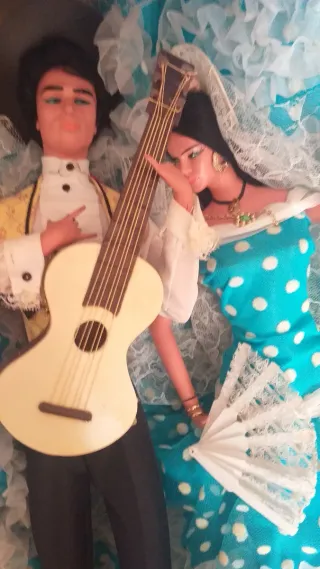 Coppia di bambole spagnole tipiche