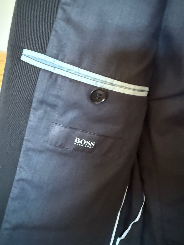 Americana Hugo Boss Negra Talla M