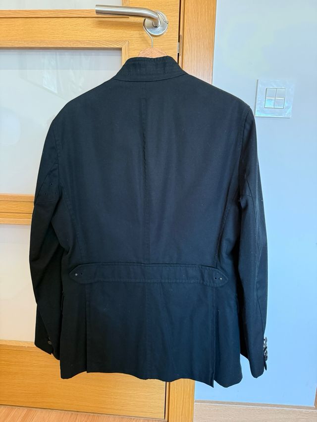 Americana Hugo Boss Negra Talla M