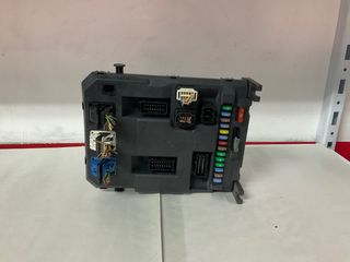 Caja Fusibles Relés Peugeot 207 2012