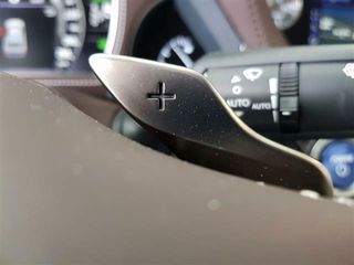 Lexus LS   500h 89 Luxury Art Wood L- White