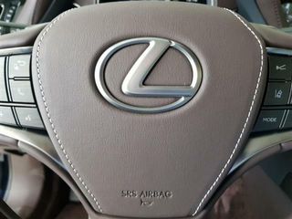 Lexus LS   500h 89 Luxury Art Wood L- White