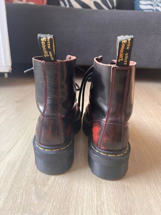 Botas Dr. Martens plataforma negras y rojas
