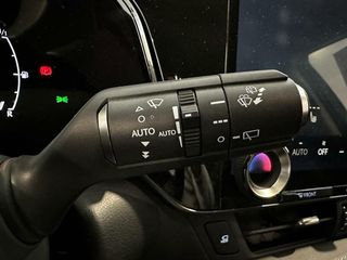 Lexus NX 350h 2WD PREMIUM