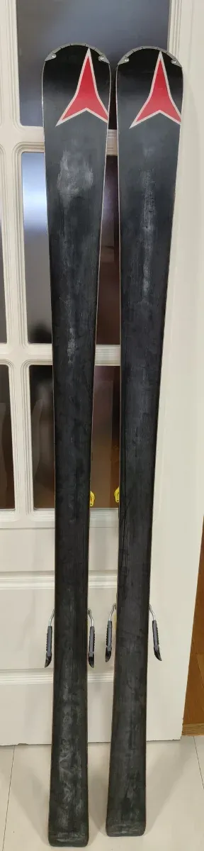 Esquís skis ski Atomic