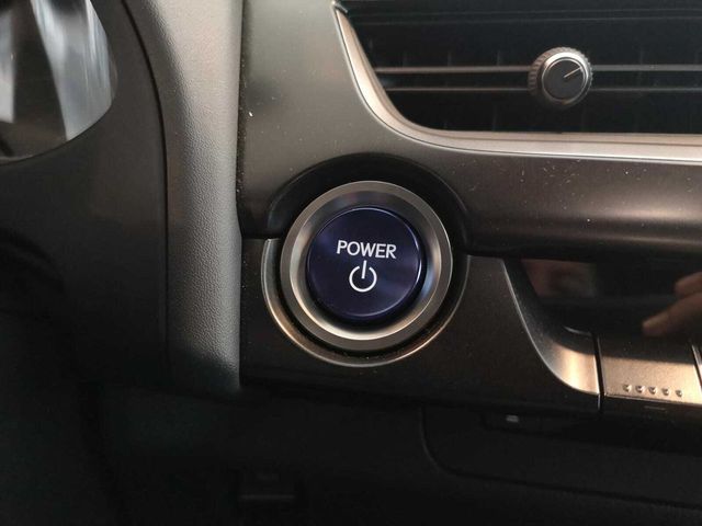 Lexus UX Business Navigation 2WD