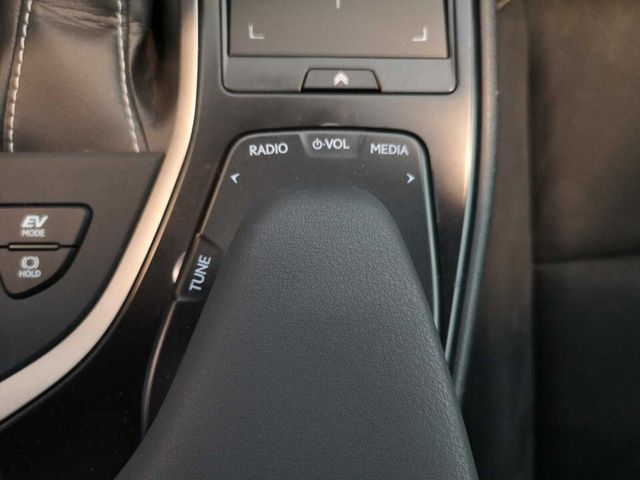 Lexus UX Business Navigation 2WD
