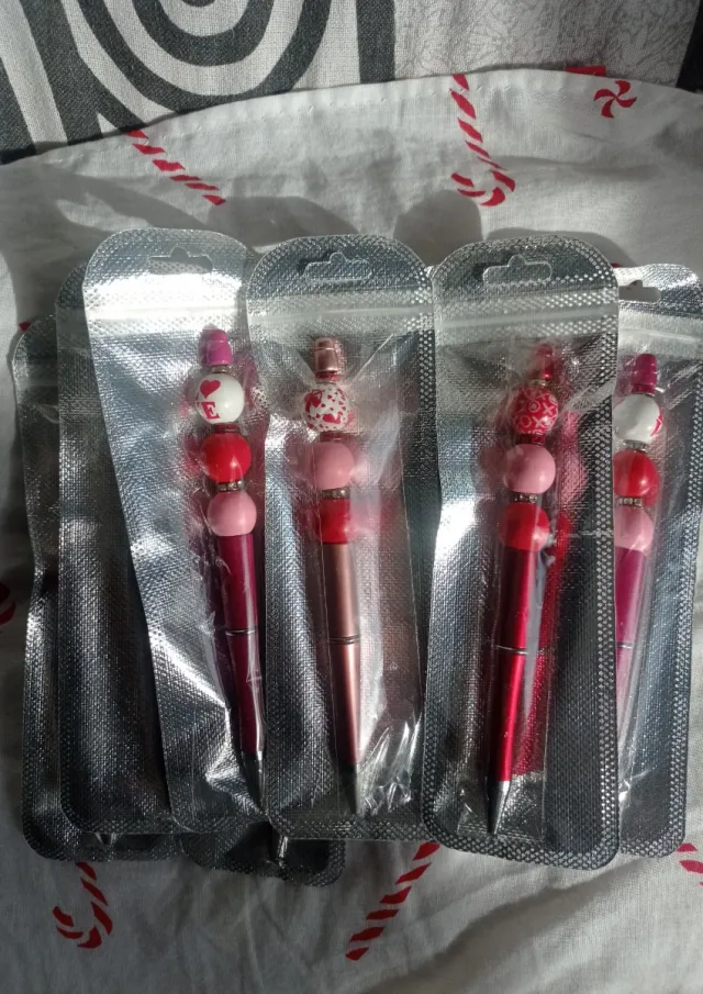 Bolígrafos decorados con abalorios