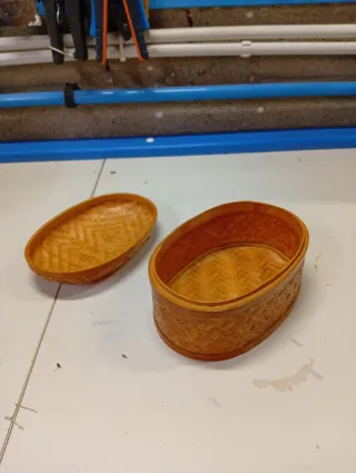 Cestino portagioie in legno intrecciato