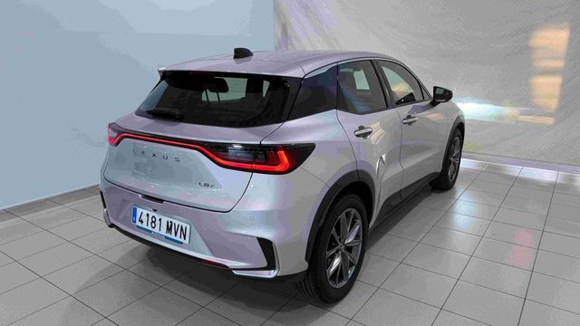 Lexus LBX  ELEGANT +