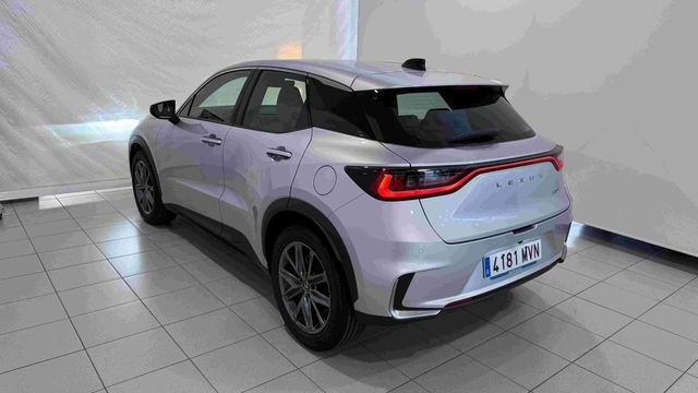 Lexus LBX  ELEGANT +